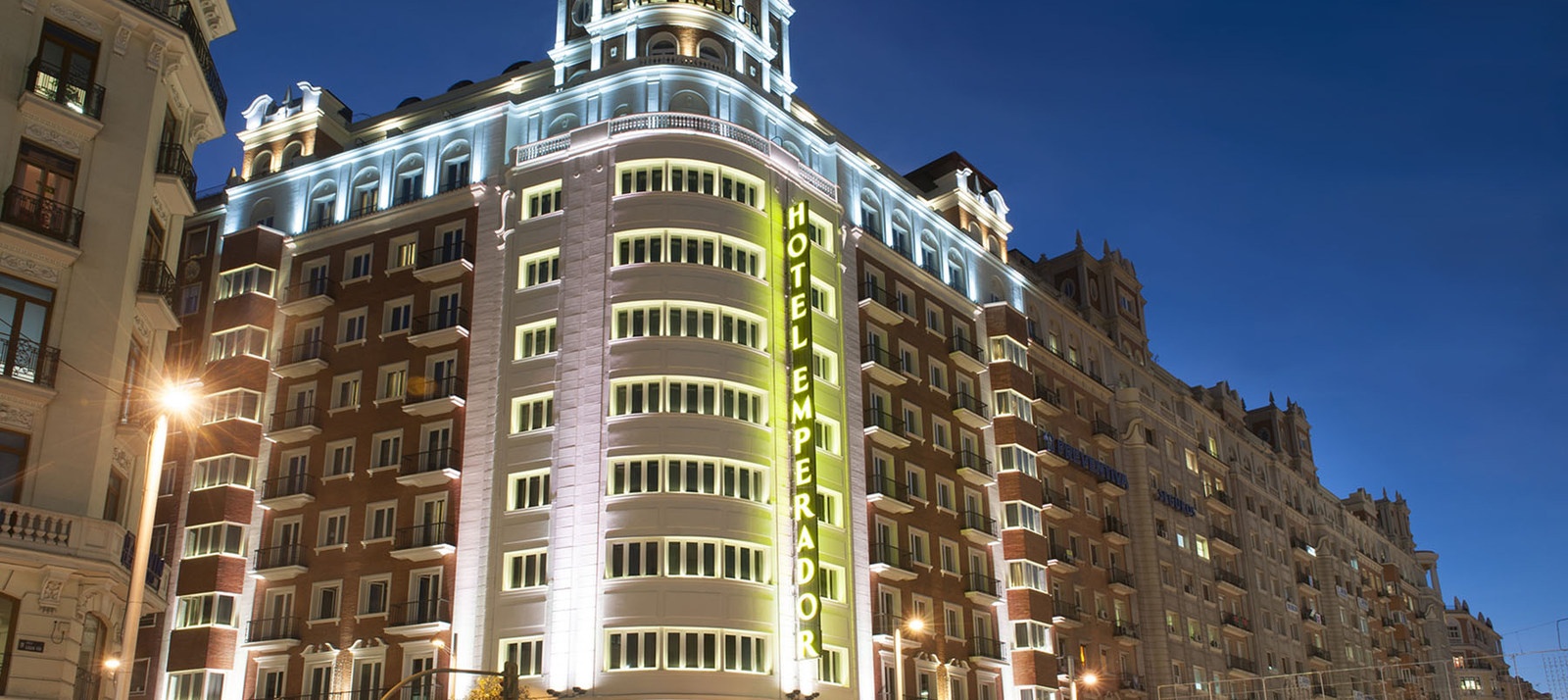 Fachada Hotel Emperador Madrid